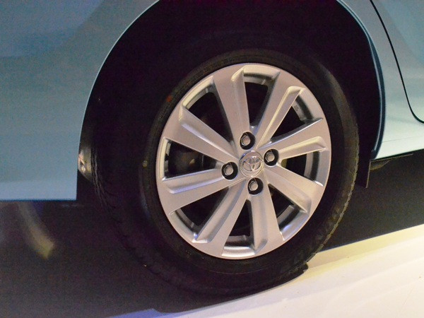 Toyota Vios 2014: Giá bán từ 529 đến 612 triệu đồng ảnh 3