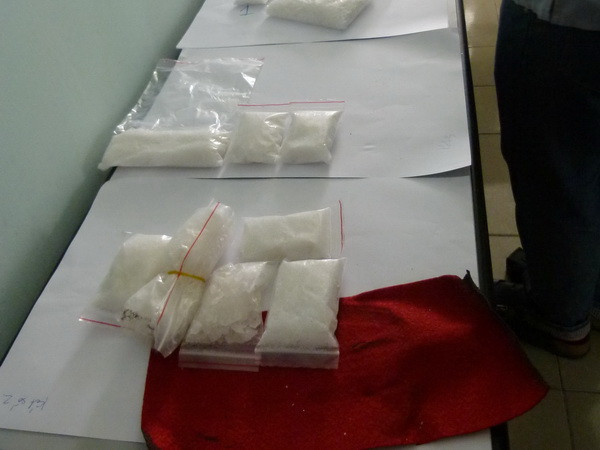 Sơn La: Bắt đối tượng vận chuyển trái phép 10 bánh heroin ảnh 1