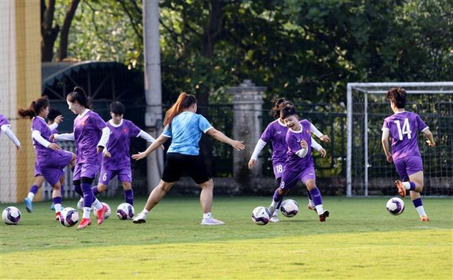 Nữ U20 Lebanon và Iran đến Phú Thọ, U20 Australia bước vào tập luyện ảnh 1