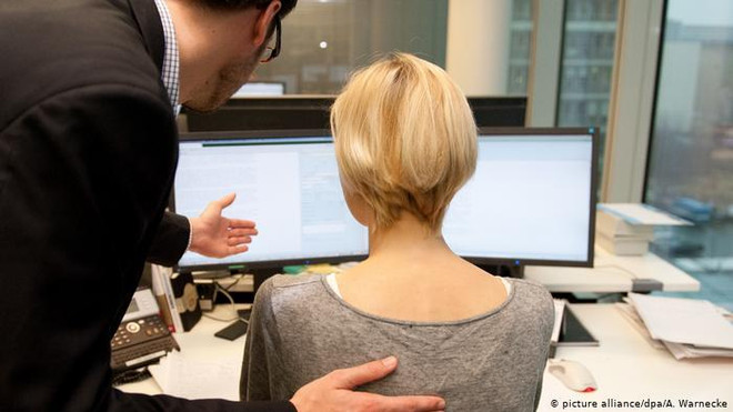 Nữ giới châu Âu phẫn nộ về vấn nạn quấy rối tình dục nơi công sở ảnh 1