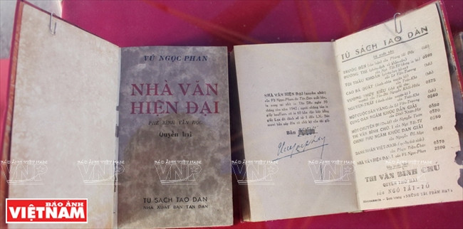 Khám phá những bản sách cực kỳ quý hiếm in từ thế kỷ trước ảnh 4