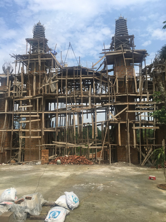 Hà Nội: Cung điện thờ thiên 'mọc' trên đất nông nghiệp không phép ảnh 2