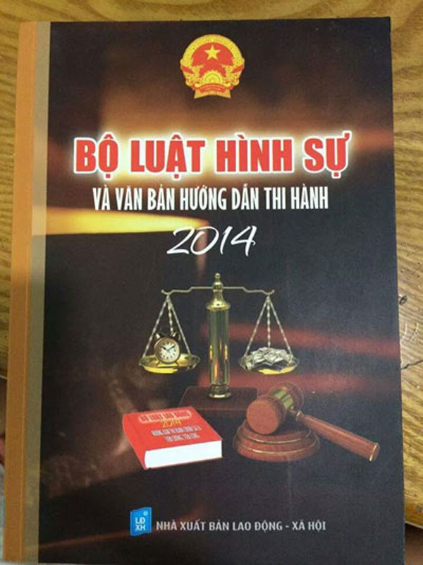 Vụ sách Luật in hình Công Lý: "Đây là sự xúc phạm cơ quan quyền lực" ảnh 1