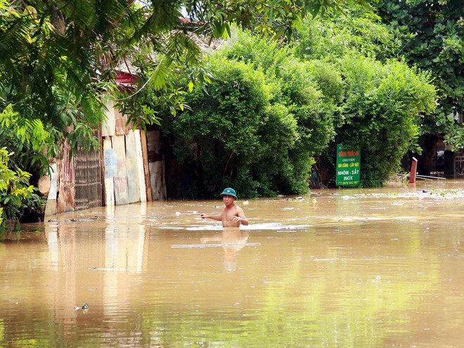 [Photo] Mưa lớn gây ngập úng nhiều điểm ở thành phố Hà Giang ảnh 4
