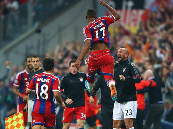 [Video] Bàn thắng tuyệt đẹp của Jerome Boateng hạ gục Man City ảnh 1