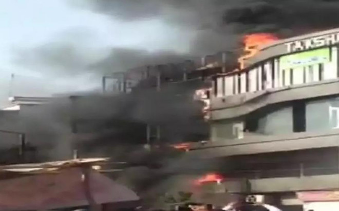 Cháy trung tâm thương mại ở Ấn Độ, ít nhất 7 người thiệt mạng ảnh 1