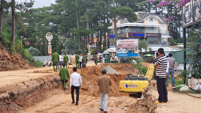 Lâm Đồng: Nạn nhân còn lại trong vụ sạt lở đèo Prenn đã tử vong ảnh 1