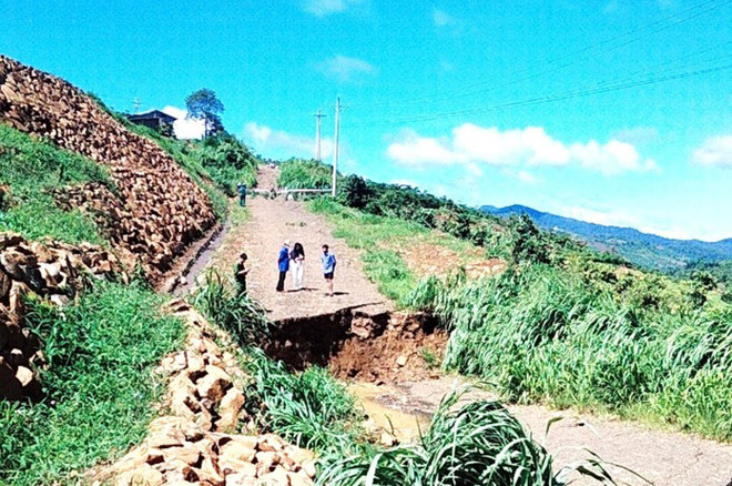 Lâm Đồng: Sụt lún, ngập úng nghiêm trọng do mưa lớn ở Bảo Lộc ảnh 1