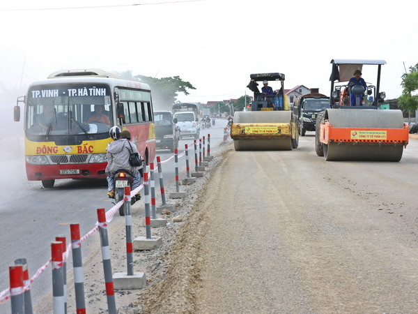 Dừng lưu thông trên cầu Bến Thủy nối Nghệ An-Hà Tĩnh để sửa chữa ảnh 1