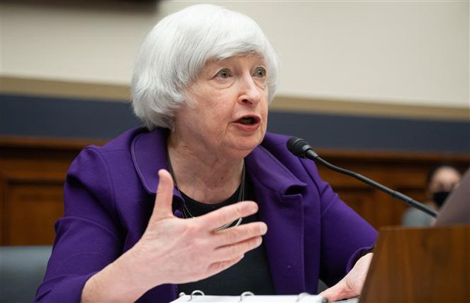 Bộ trưởng Tài chính Mỹ Janet Yellen phát biểu tại Washington, DC, Mỹ. (Ảnh: AFP/TTXVN) Mỹ và EU căng thẳng về vấn đề viện trợ tài chính cho Ukraine ảnh 1