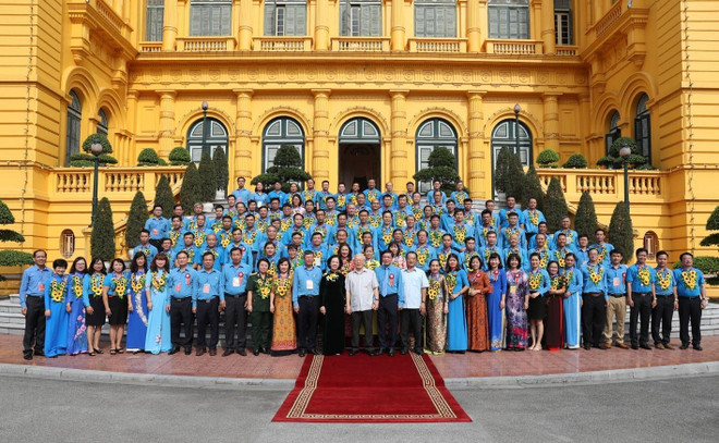 Tổng Bí thư, Chủ tịch nước gặp mặt đại biểu cán bộ công đoàn tiêu biểu ảnh 1