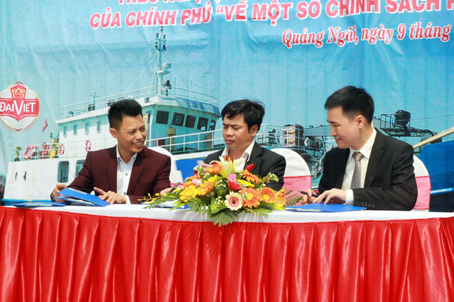 Quỹ “Khí phách Việt” tặng đầu thu K+ cho ngư dân huyện đảo Lý Sơn ảnh 3