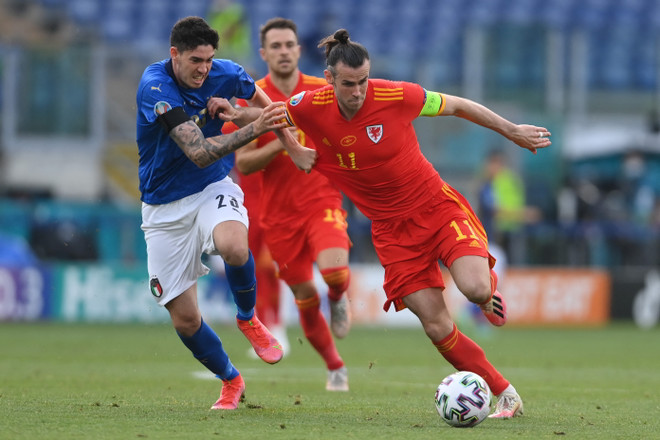 Thua Italy, Bale và đồng đội vẫn giành quyền đi tiếp. (Ảnh: AFP/TTXVN) EURO 2020: Italy thắng tuyệt đối, Xứ Wales giành vé vào vòng 1/8 ảnh 1