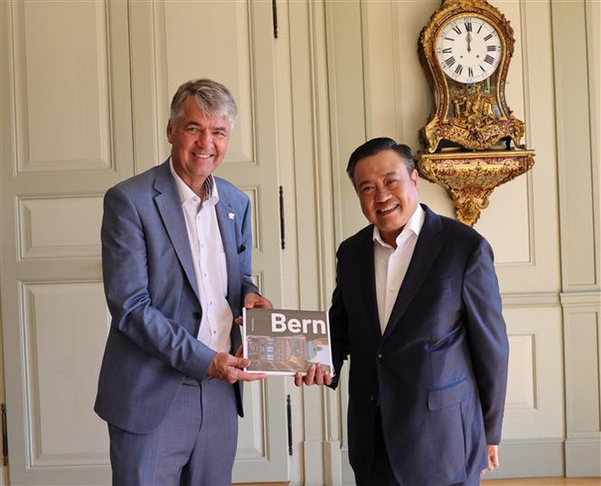 Hà Nội đẩy mạnh hợp tác nhiều lĩnh vực với các địa phương Thụy Sĩ ảnh 1