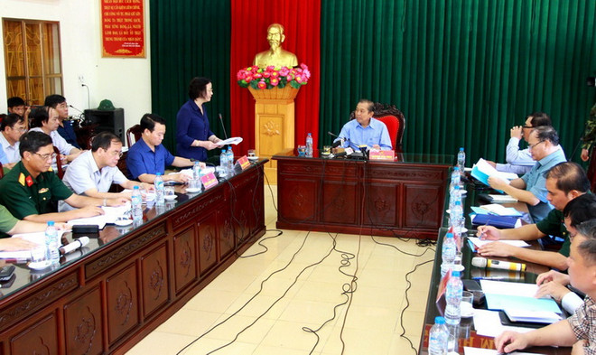 Phó Thủ tướng đề nghị tặng bằng khen cho phóng viên TTXVN Đinh Hữu Dư ảnh 1