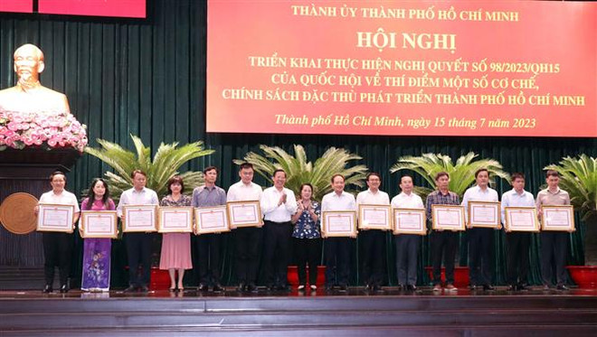 Triển khai thí điểm cơ chế, chính sách đặc thù phát triển TPHCM ảnh 2