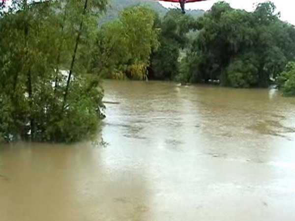 Trú mưa trong nhà, hai mẹ con thiệt mạng vì bị sét đánh ảnh 1