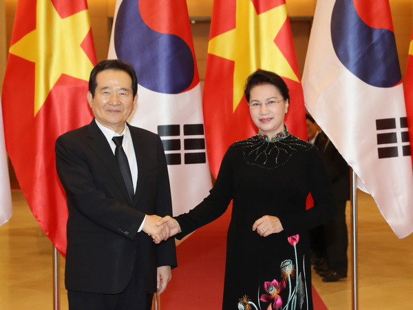 Đề nghị Hàn Quốc nghiên cứu miễn thị thực cho du lịch ngắn hạn ảnh 1