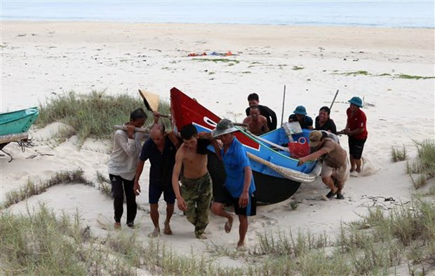Quảng Ngãi, Quảng Trị: Tập trung ứng phó với cơn bão số 13 ảnh 2