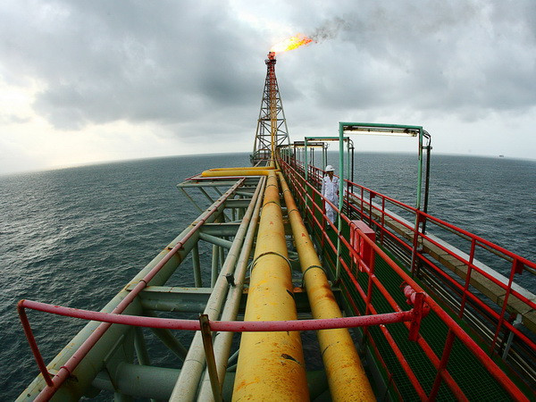 Việt Nam đẩy mạnh khoan giếng mới để gia tăng sản lượng dầu thô ảnh 1