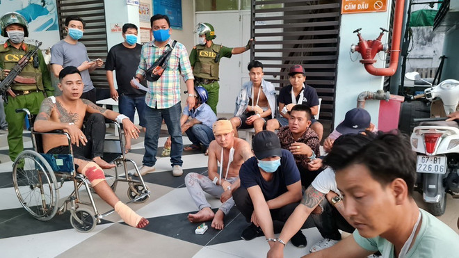 Vụ hỗn chiến trên Quốc lộ 91: Khởi tố vụ án, bắt khẩn cấp 5 đối tượng ảnh 2