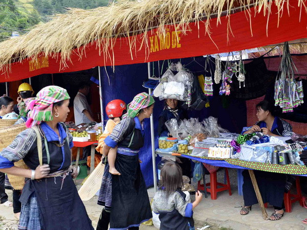 Lạng Sơn: Người dân vùng sâu, vùng xa “khát” hàng hóa Việt Nam ảnh 1