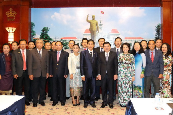 TP,HCM và Vientiane nỗ lực hiện thực hóa các thỏa thuận hợp tác ảnh 1