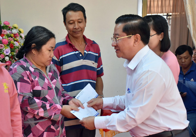 52.000 phần quà Tết tặng cho gia đình chính sách, hộ nghèo ảnh 1