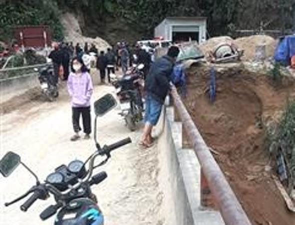 Hà Giang: 2 nạn nhân tử vong do sạt lở đất khi đổ kè bêtông làm nhà. ảnh 1