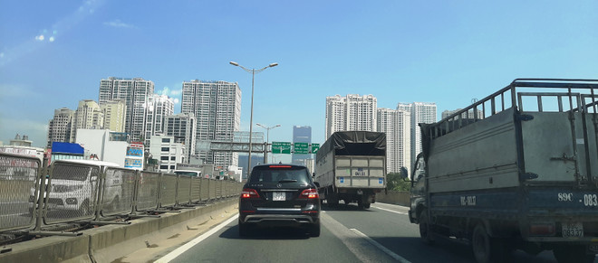 Hà Nội khống chế số lượng xe taxi, hợp đồng, ưu tiên vận tải công cộng ảnh 1