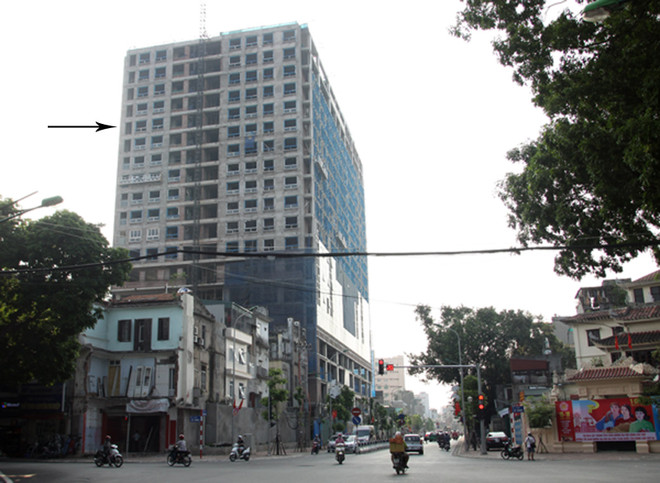 Yêu cầu rút ngắn thời gian phá dỡ phần sai phạm nhà 8B Lê Trực ảnh 1