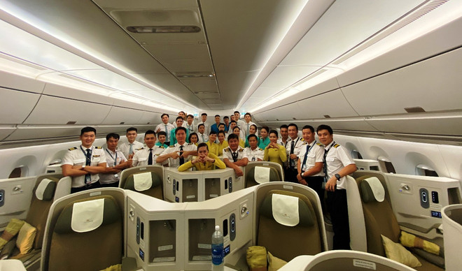 Lương phi công, tiếp viên Vietnam Airlines giảm sâu do dịch COVID-19 ảnh 1