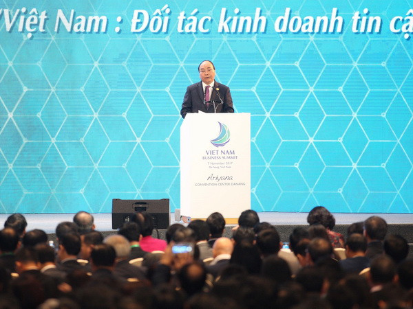 Thủ tướng dự khai mạc Hội nghị Thượng đỉnh Kinh doanh Việt Nam 2017 ảnh 1