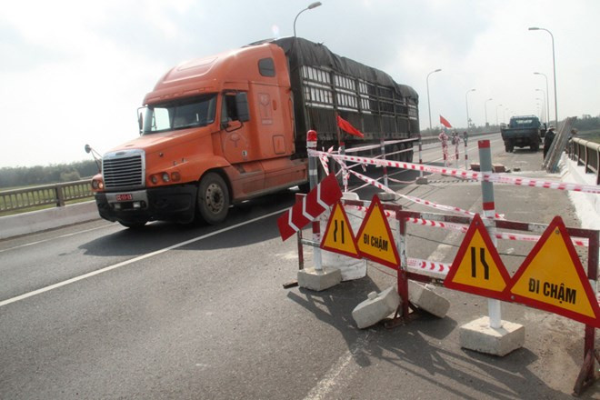 Khoảng 1.000 tỷ đồng xây dựng cầu Đà Rằng và Sông Chùa mới ảnh 1