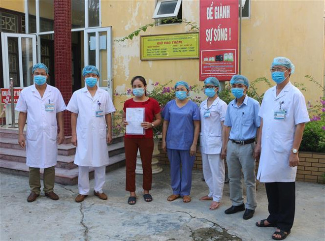 Bệnh nhân số 620 mắc COVID-19 tại Hà Nam được công bố khỏi bệnh ảnh 1