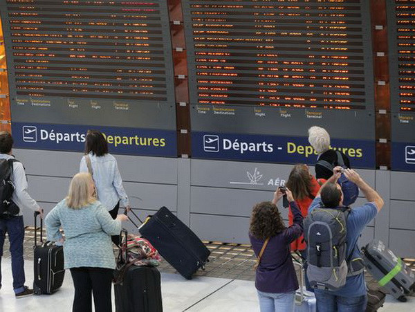 Giao thông hàng không ở Pháp tiếp tục gián đoạn vì đình công ảnh 1