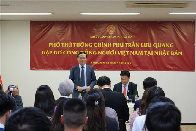 Phó Thủ tướng Chính phủ Trần Lưu Quang gặp gỡ thân mật đại diện cộng đồng Việt Nam tại Nhật Bản. (Ảnh: Nguyễn Tuyến-Đức Thịnh/TTXVN) Nhật Bản coi Việt Nam là đối tác quan trọng trong chiến lược đối ngoại ảnh 4