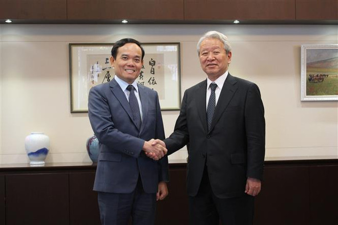 Phó Thủ tướng Chính phủ Trần Lưu Quang gặp Chủ tịch JICA Tanaka Akihiko. (Ảnh: Nguyễn Tuyến-Đức Thịnh/TTXVN) Nhật Bản coi Việt Nam là đối tác quan trọng trong chiến lược đối ngoại ảnh 3