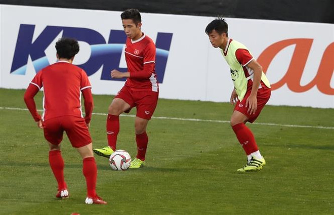 Asian Cup 2019: Cổ động viên luôn sát cánh và kỳ vọng ở tuyển Việt Nam ảnh 1