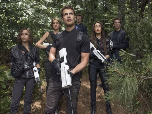 Allegiant khởi đầu thất vọng, chưa thể soán ngôi Zootopia ảnh 1