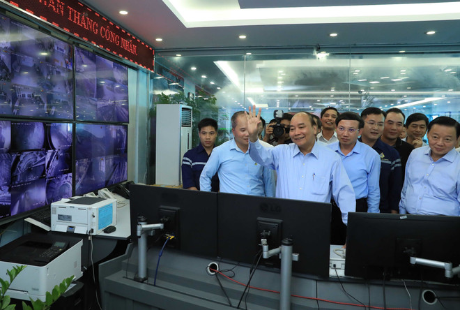 Thủ tướng Nguyễn Xuân Phúc nói chuyện với công nhân mỏ than Hà Lầm ảnh 2