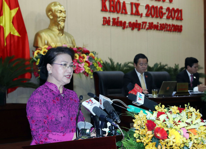 Chủ tịch Quốc hội Nguyễn Thị Kim Ngân phát biểu tại Kỳ họp. (Ảnh: Trọng Đức/TTXVN) Chủ tịch Quốc hội dự Kỳ họp thứ 9, HĐND thành phố Đà Nẵng Khóa IX ảnh 1