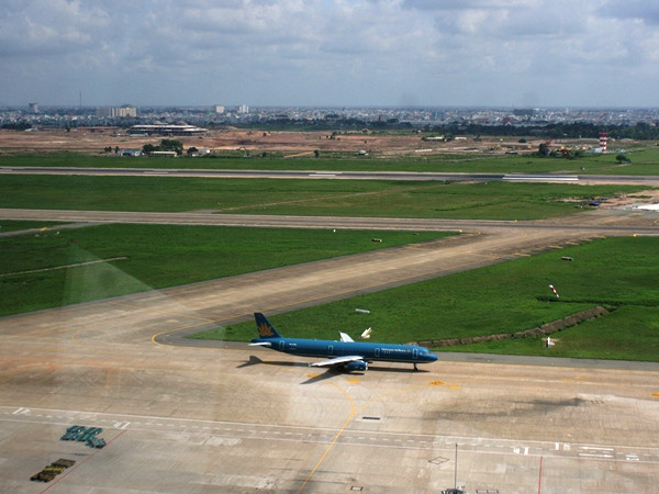 Bộ trưởng Thăng: Sẽ sửa chữa sân bay Tân Sơn Nhất trong tháng Tư ảnh 1