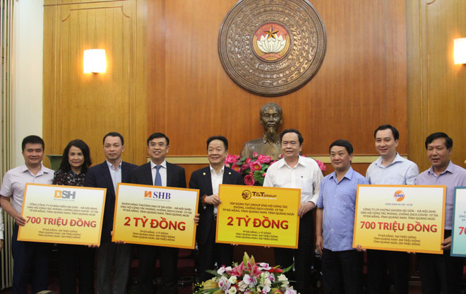 Bảo hiểm BSH ủng hộ 700 triệu đồng hỗ trợ miền Trung chống COVID-19 ảnh 2
