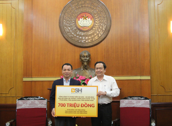 Bảo hiểm BSH ủng hộ 700 triệu đồng hỗ trợ miền Trung chống COVID-19 ảnh 1