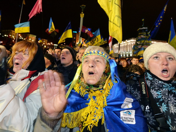 Các tay súng bắn vào người dân ở Kiev là công dân Ukraine ảnh 1