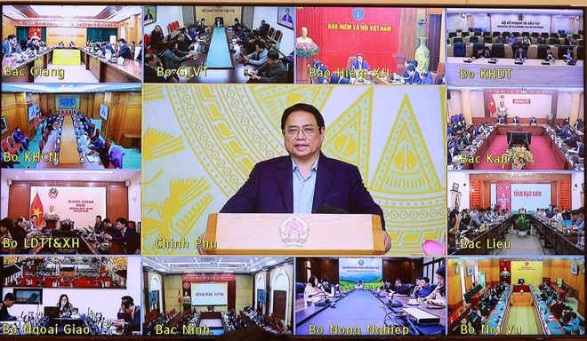 Sáng 25/2, tại Hà Nội,Thủ tướng Phạm Minh Chính, Chủ tịch Ủy ban Quốc gia về chuyển đổi số đã chủ trì phiên họp lần thứ 5 của Ủy ban, kết nối trực tuyến đến các bộ, ngành và địa phương trên cả nước. (Ảnh: Dương Giang/TTXVN) Thủ tướng: Nắm bắt công nghệ mới, đưa giải pháp phù hợp với Việt Nam ảnh 1