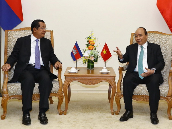 Thủ tướng Chính phủ Nguyễn Xuân Phúc hội đàm với Thủ tướng Campuchia ảnh 1