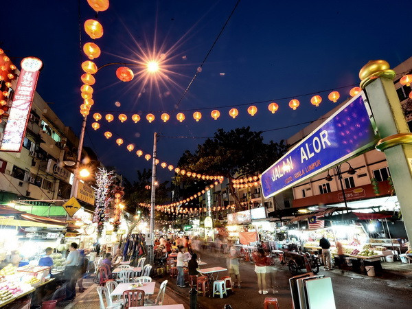 Malaysia giải cứu 65 phụ nữ nước ngoài tại trung tâm giải trí ảnh 1