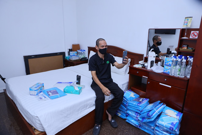 Một ngày ý nghĩa của tài xế vận chuyển nhân viên y tế trong tâm dịch ảnh 1